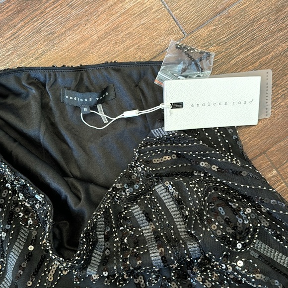 New Endless Rose Sequin Mini Skirt Size M - Picture 7 of 11